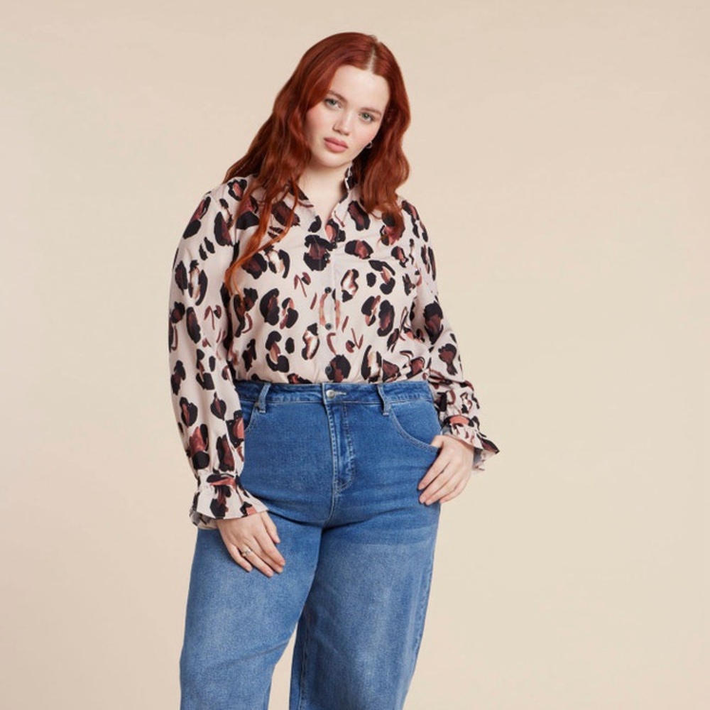 ELOQUII Animal Print Button Up Long Sleeve Blouse Top with Ruffles Size 20